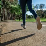 Jakie suplementy warto stosować na poprawę mobilności stawów?